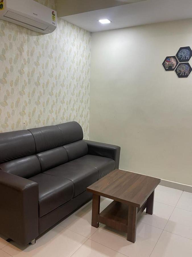 Hotel Maruthi Inn Nirmal  Екстериор снимка