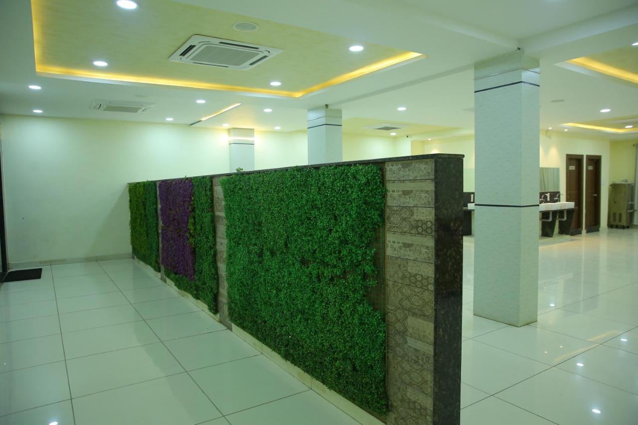 Hotel Maruthi Inn Nirmal  Екстериор снимка