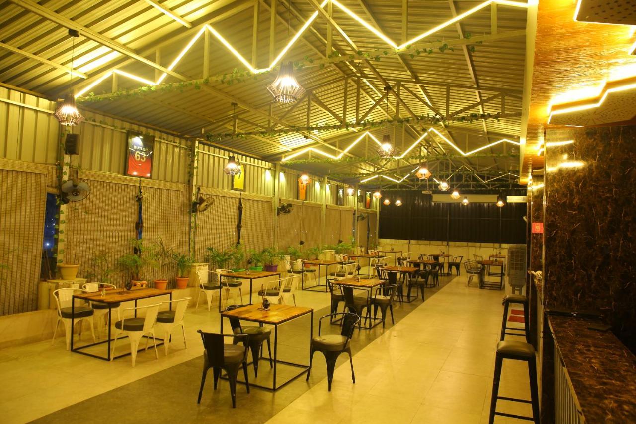 Hotel Maruthi Inn Nirmal  Екстериор снимка